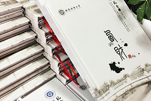 畢業(yè)紀念冊定制 定制制作專屬高檔不高價的畢業(yè)紀念冊！